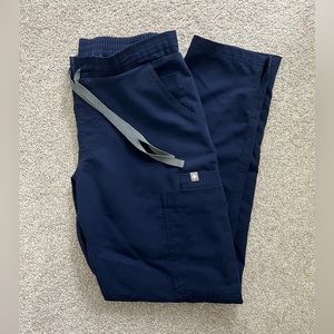 FIGS Petite XS Scrub Pants in Navy